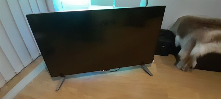 JVC 49 inch Ultra HD TV with remote (LT-49c860)