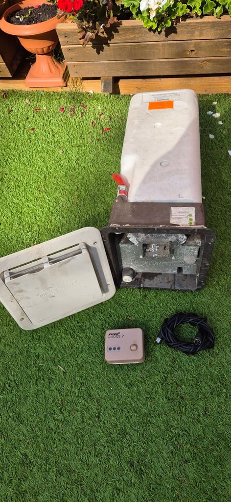 CARVER CASCADE 2 gas water heater for camper caravan motorhome boat.