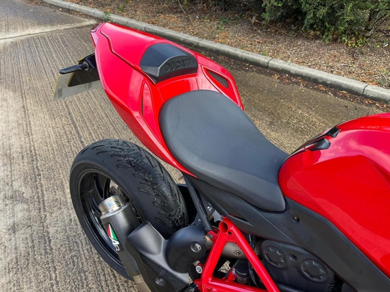 2014 64 DUCATI F848 STREETFIGHTER F 848 RED STUNNING BIKE NAKED MUSCLE MONSTER