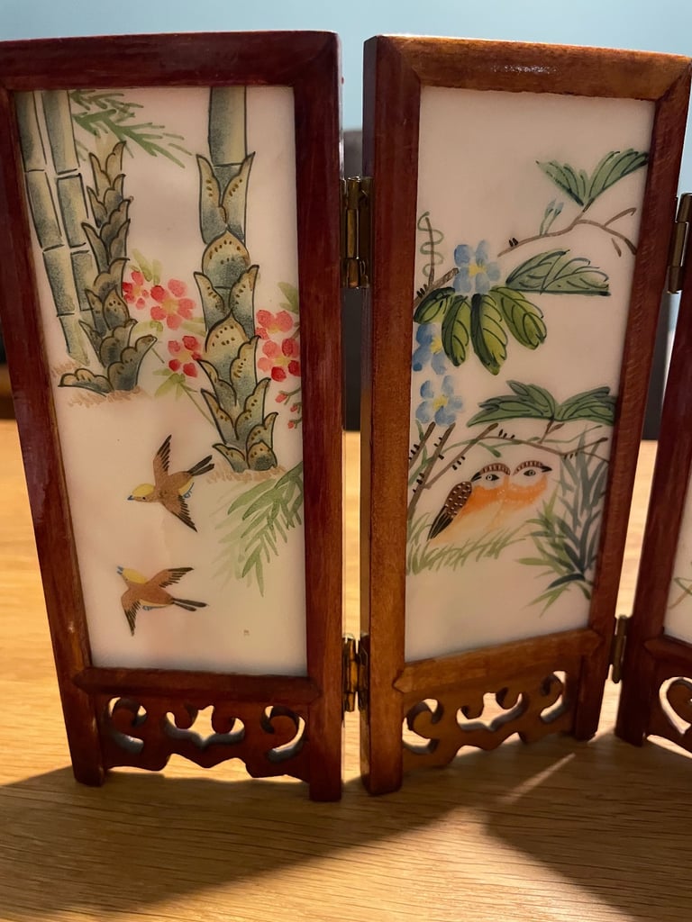 Small Japanese table screen- decorative art.