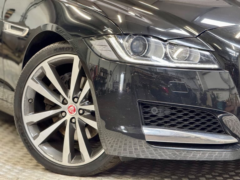 2018 Jaguar XF 2.0i [250] Portfolio 4dr Auto ** SERVICE HISTORY **  Petrol