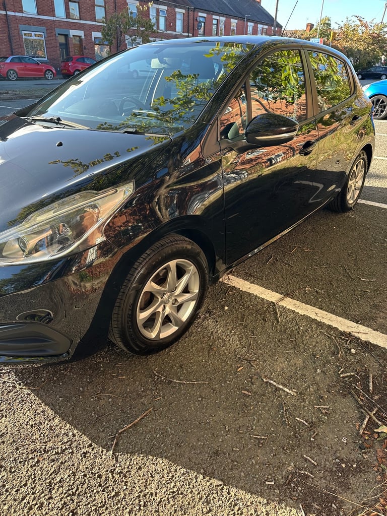 Peugeot, 208, Hatchback, 2017, Manual, 1199 (cc), 5 doors