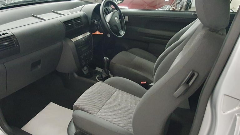 Volkswagen Fox 1.2 * GENUINE 32,000 MILES* FULL V/W S/HISTORY * 1 OWNER FROM NEW