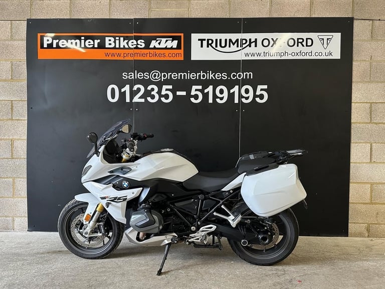 Stunning 2023/23 BMW R1250 RS SE in White with GR MOTO Exhaust and Panniers