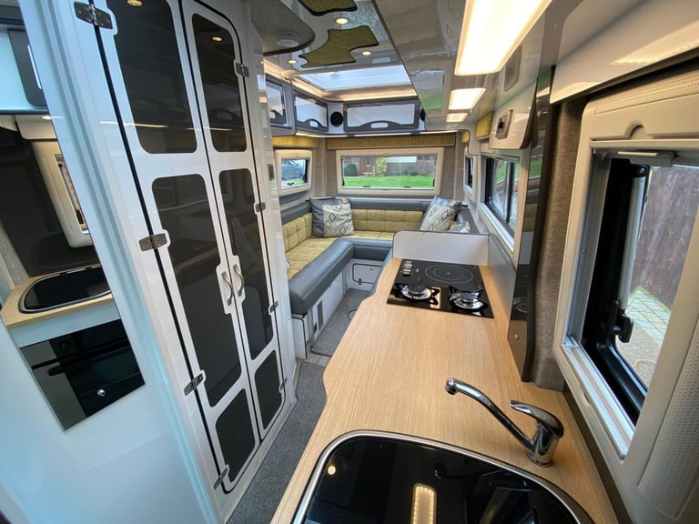 IH MOTORHOMES N-680 CRL -REAR LOUNGE - 1 OWNER - AUTOMATIC - WIFI