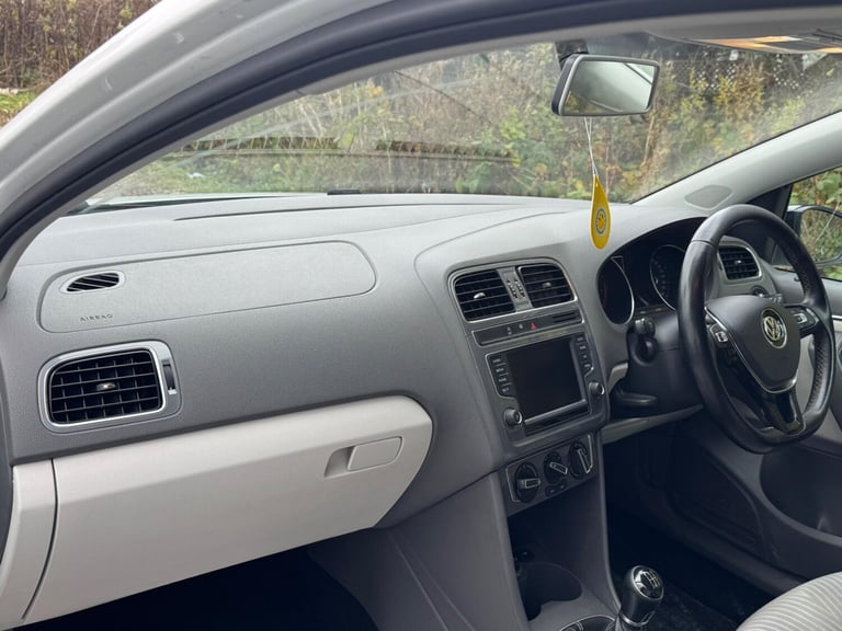 2015 Volkswagen Polo 1.0 BlueMotion Tech SE Design Euro 6 (s/s) 3dr HATCHBACK Petrol Manual