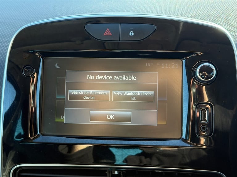 2019 Renault Clio 0.9 TCe Iconic Hatchback 5dr Petrol Manual Euro 6 (s/s) (75 ps) Hatchback Petro...