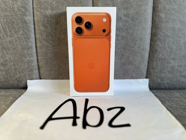 iPhone17promaxコズミックオレンジ2TB SIMフリー iPhone17promax