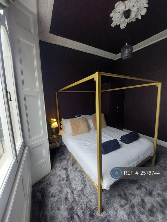 2 bedroom flat in Dover Place, Bristol, BS8 (2 bed) (#2578744)