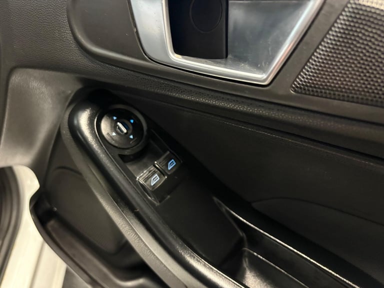 FORD FIESTA 1.25 Style 2014