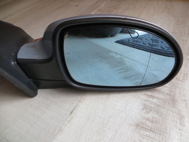 Citroen C5 (Mk1) electric door mirror (Right hand / drivers side) and spare glass