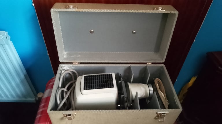 Projector Aldis tutor 1000