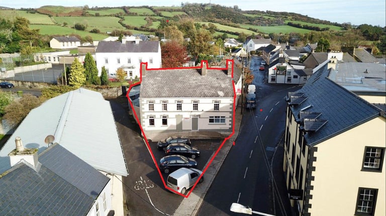🏡 3-Bed Historic House – Raphoe, Co. Donegal – €35,000