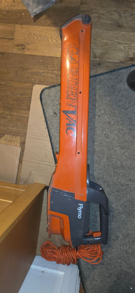 🍂 Flymo GardenVac – Leaf Vacuum & Shredder £45