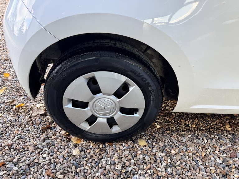 VOLKSWAGEN UP 1.0 Take up! 2012