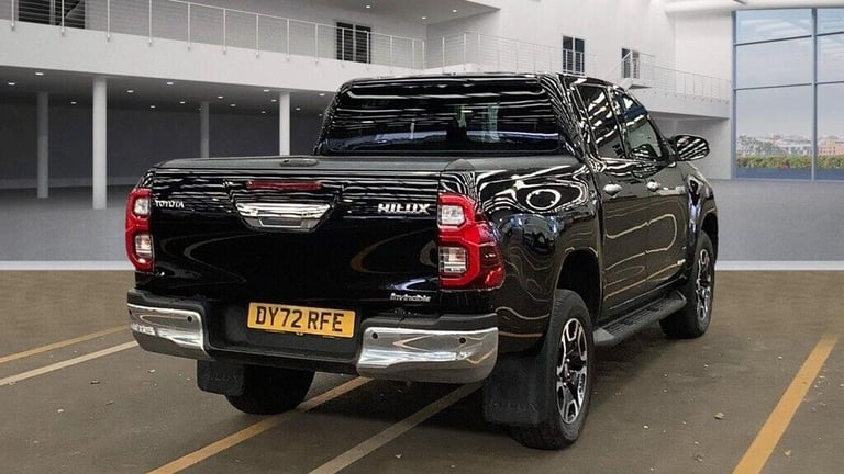 2022 Toyota Hilux Invincible D/Cab Pick Up 2.4 D-4D PICK UP DIESEL Manual