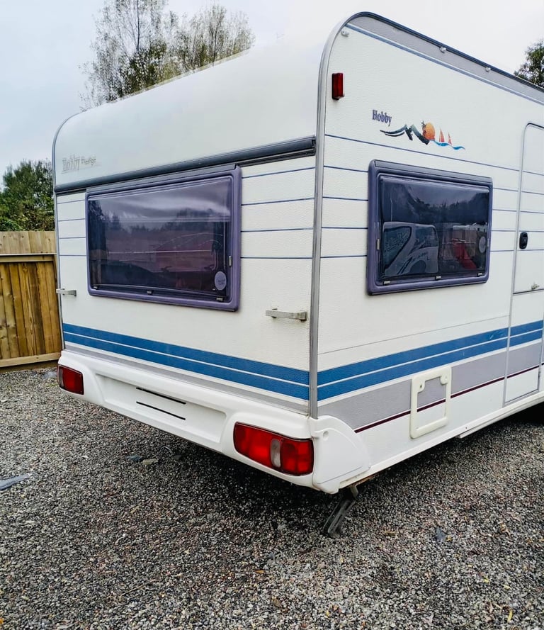 2005 Fixed bed hobby caravan 