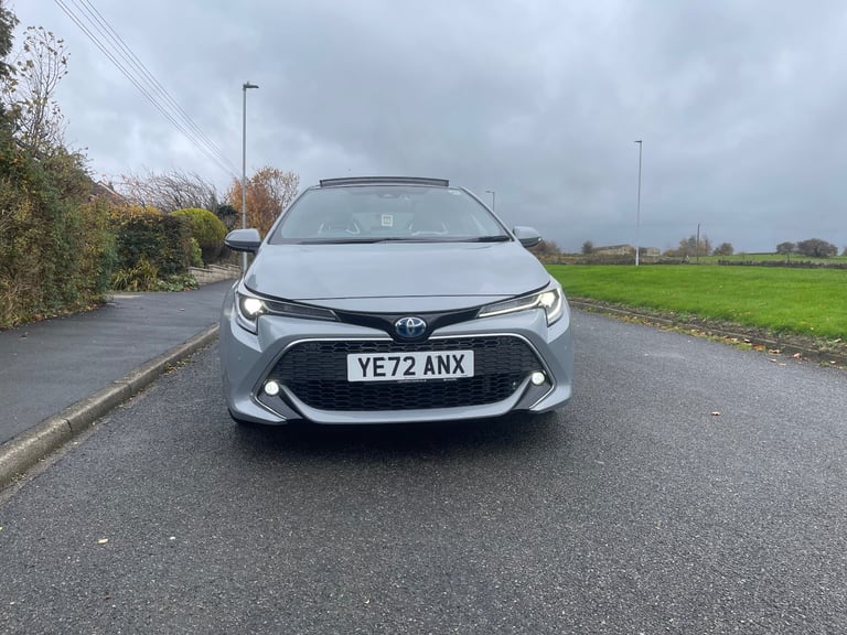 TOYOTA COROLLA PETROL HATCHBACK 1.8 VVT-i Hybrid Excel 5dr CVT [Panoramic Roof]