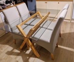 Solid oak dining table 