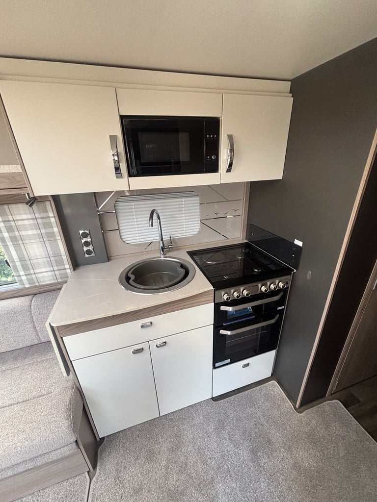 Swift grande challenger se 670