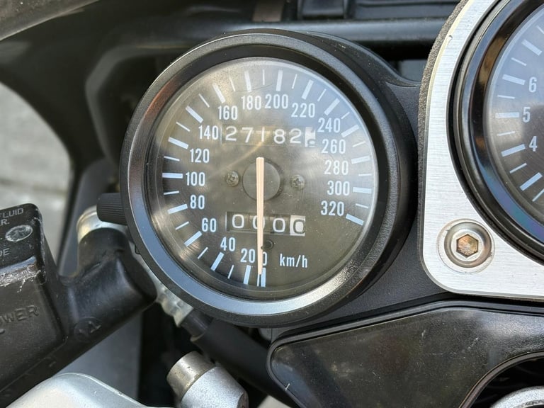1993 / K Suzuki GSXR110 WP £3500 Black/Grey 16890 miles.