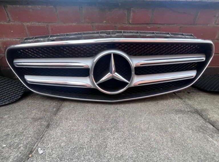 Mercedes Benz W213 E220d Bumper Parts