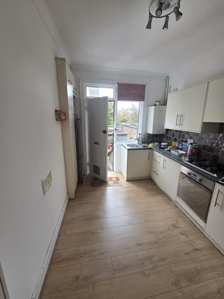 2 bedroom flat in 2-Bedroom Flat for Rent, SE8 4RG