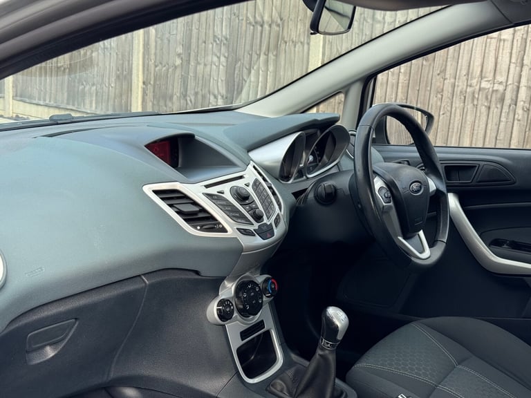 2009 Ford Fiesta 1.4 Zetec 5dr HATCHBACK Petrol Manual
