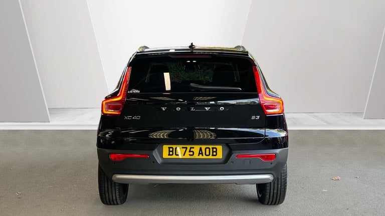 2025 Volvo XC40 2.0 B3P Ultra Dark 5dr Auto SUV Petrol Automatic