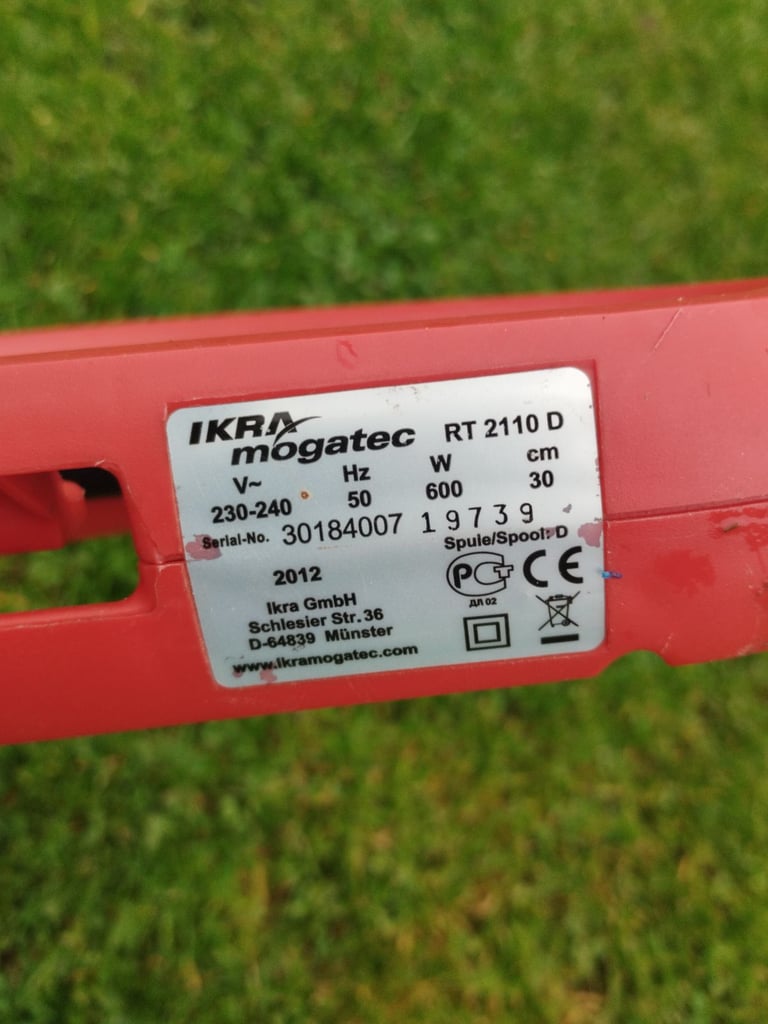 2 x Grass Strimmers (spares/repairs)