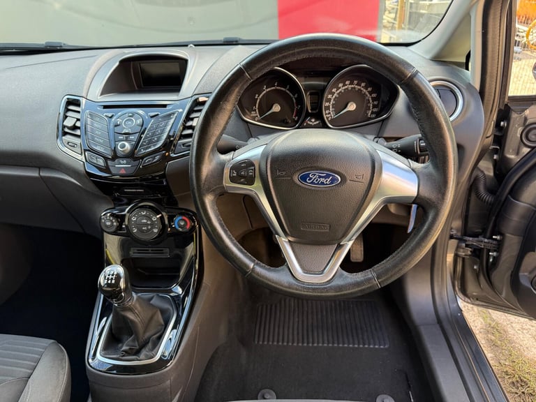 2015 Ford Fiesta 1.25 Zetec Euro 6 5dr HATCHBACK Petrol Manual