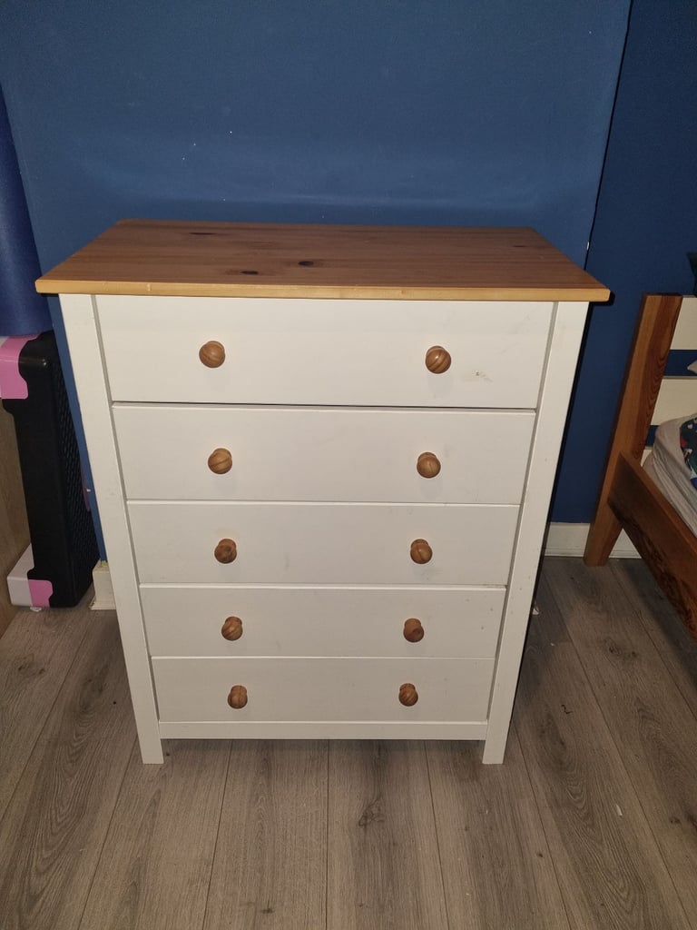 image for Chest of drawers