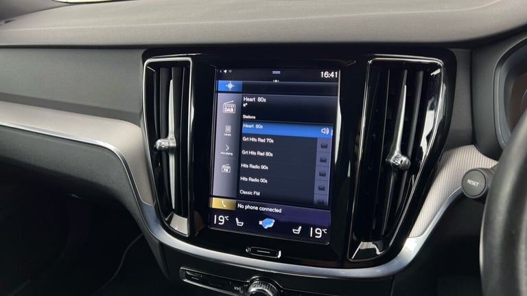 2020 Volvo V60 R-Design, B5 mild hybrid Estate Petrol Automatic