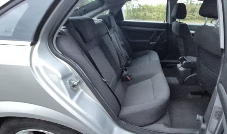 Low mileage, Long term owners, well cared for - 2007 Vauxhall Vectra Exclusiv 1.8 16V Petrol Manual