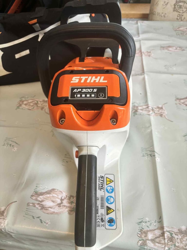 Stihl MSA 220 C Chainsaw