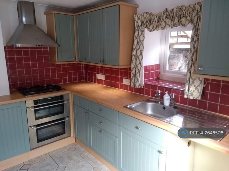 1 bedroom flat in Hoxton Road, Torquay, TQ1 (1 bed) (#2646506)