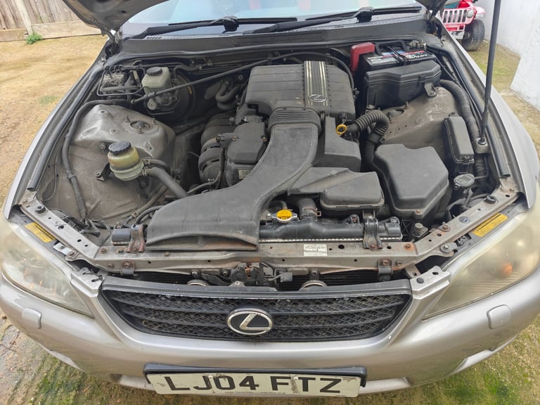 Lexus IS 200 LE Auto 2004 