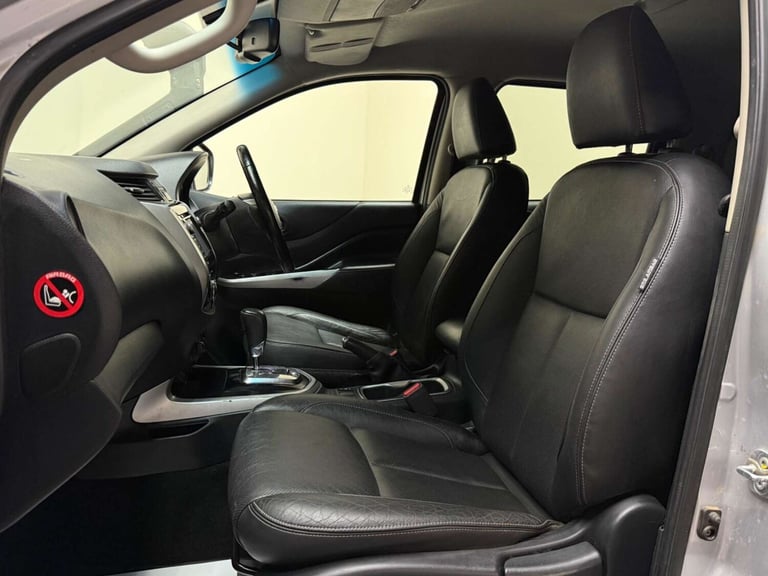 2018 Nissan Navara D/Cab Pick Up Off-Roader AT32 2.3dCi 190 4WD Auto PICK UP DIESEL Automatic