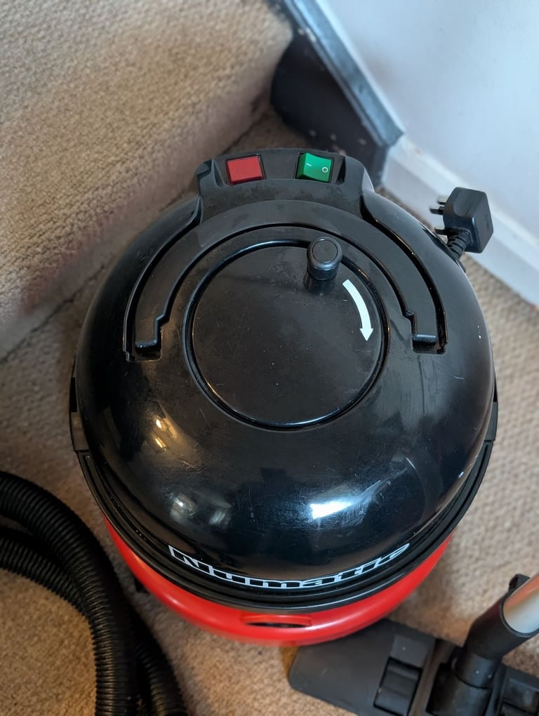 Numatic   Henry hoover vacuum cleaner VGC as new 