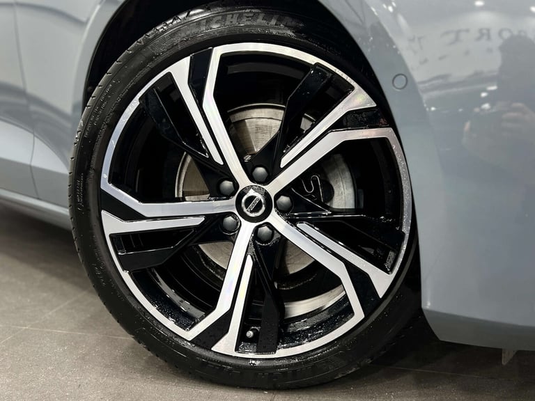 2023 Volvo V60 2.0 V60 Ultimate B4 MHEV Auto 5dr Estate Hybrid Automatic