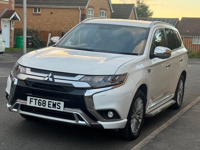 image for 2018 (68) Mitsubishi Outlander 2.4h TwinMotor 4h SUV 5dr Petrol Plug-in Hybrid CVT 4WD Euro 6 