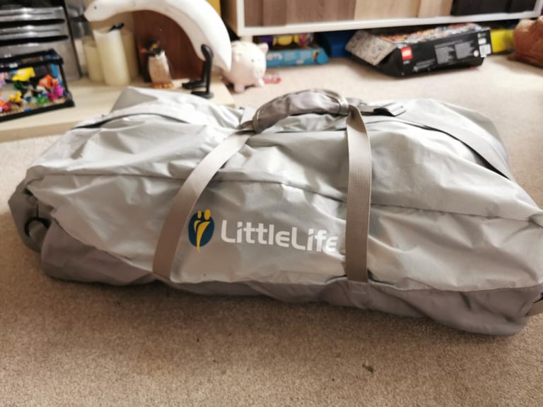 Little Life Traveller 2 child carrier