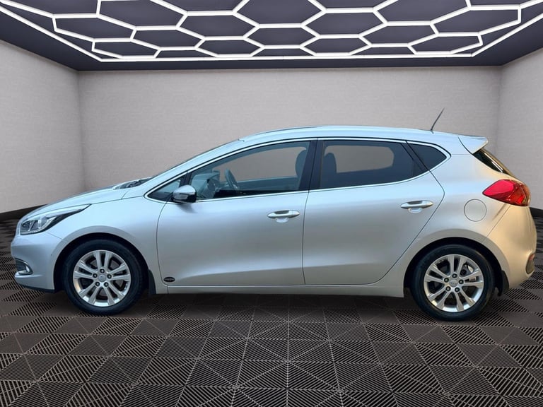 2015 Kia Ceed 1.6 GDi 3 DCT Euro 5 5dr HATCHBACK Petrol Automatic