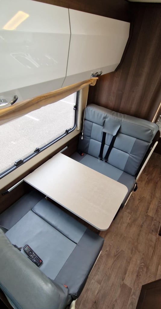 2018 FORD 2.0 ROLLER TEAM ZEFIRO 675 MOTORHOME 6 BERTH 6 BELT 3500kg 13K MILES