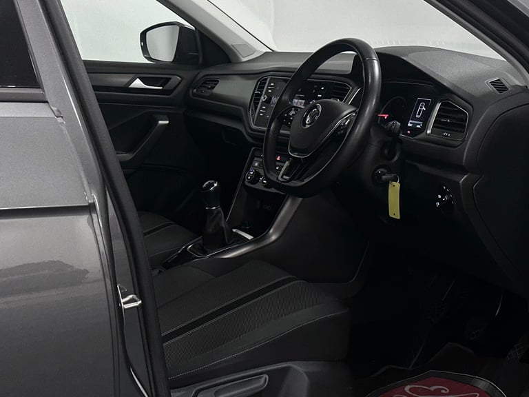 2018 Volkswagen T-Roc SE 1.6 TDI SE ( 115 bhp ) HATCHBACK Diesel Manual