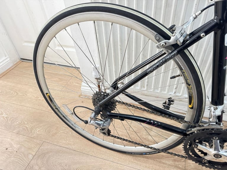Specialized dolce road bike Aluminium frame in good condition All fully working 