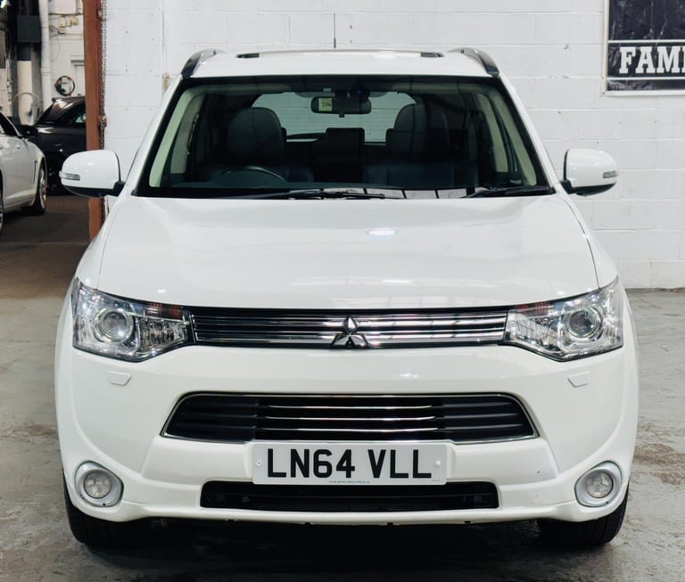 2014 Mitsubishi Outlander 2.0h 12kWh GX4h CVT 4WD Euro 5 (s/s) 5dr ESTATE Petrol/Electric Hybrid ...