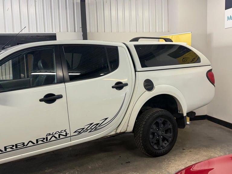 2012 Mitsubishi L200 2.5 DI-D Barbarian Black 4WD Euro 5 4dr (LB) PICK UP Diesel Manual