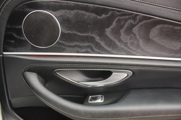  Mercedes-Benz E-Class 2.0 E220d AMG Line (Premium) G-Tronic+ Euro 6 (s/s) 4dr Diesel Automatic