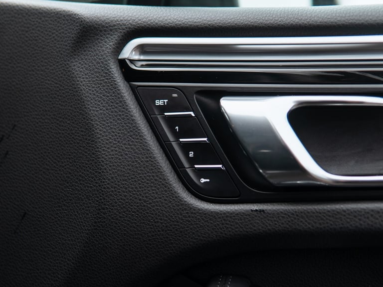 2017 Porsche Macan 3.0 TD V6 S SUV 5dr Diesel PDK 4WD Euro 6 (s/s) (258 ps)